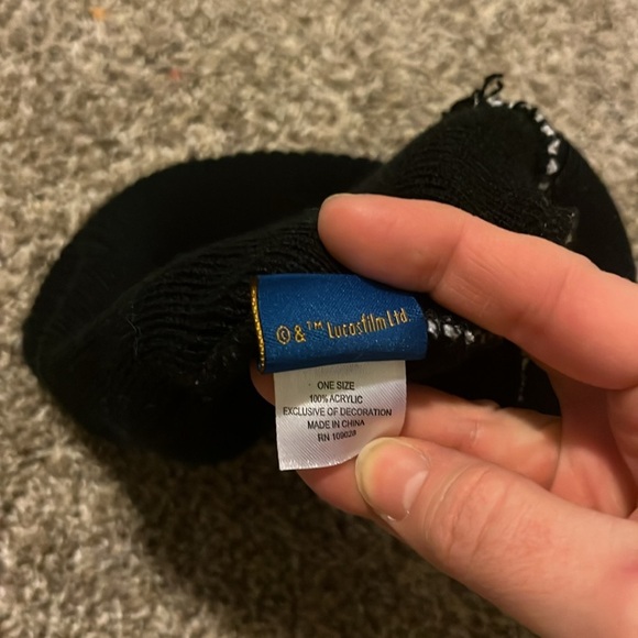 Star Wars beanie with Imperial Crest symbol of the galactic empire - Picture 5 of 6